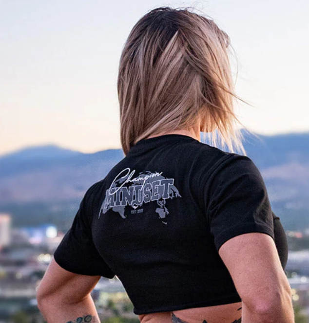 Playera Dragon Cropped Champion MindSet