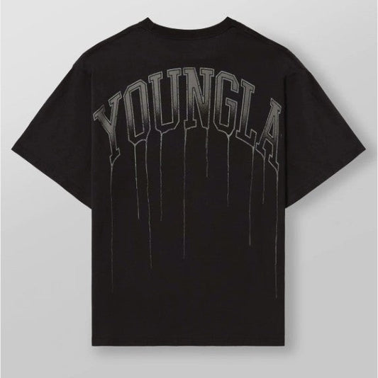 YOUNGLA W428 - Drip Oversized Tee Negro Lavado letras escurridas.