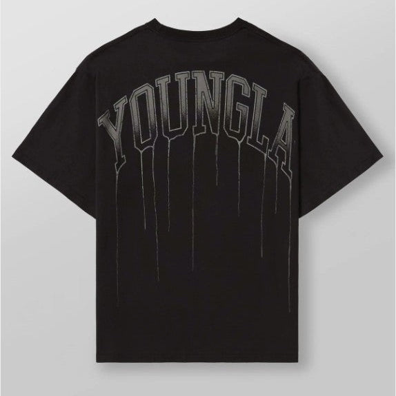 YOUNGLA W428 - Drip Oversized Tee Negro Lavado letras escurridas.