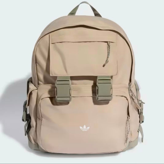 Mochila Adidas, Beige con clips centrales.